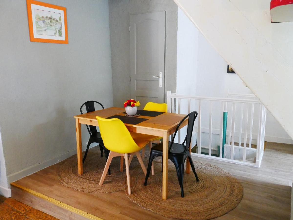 Gîte Le 16, Sous Les Trémières Fleurey-sur-Ouche Esterno foto
