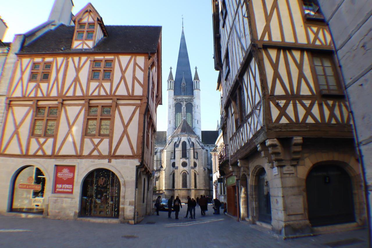 Gîte Le 16, Sous Les Trémières Fleurey-sur-Ouche Esterno foto